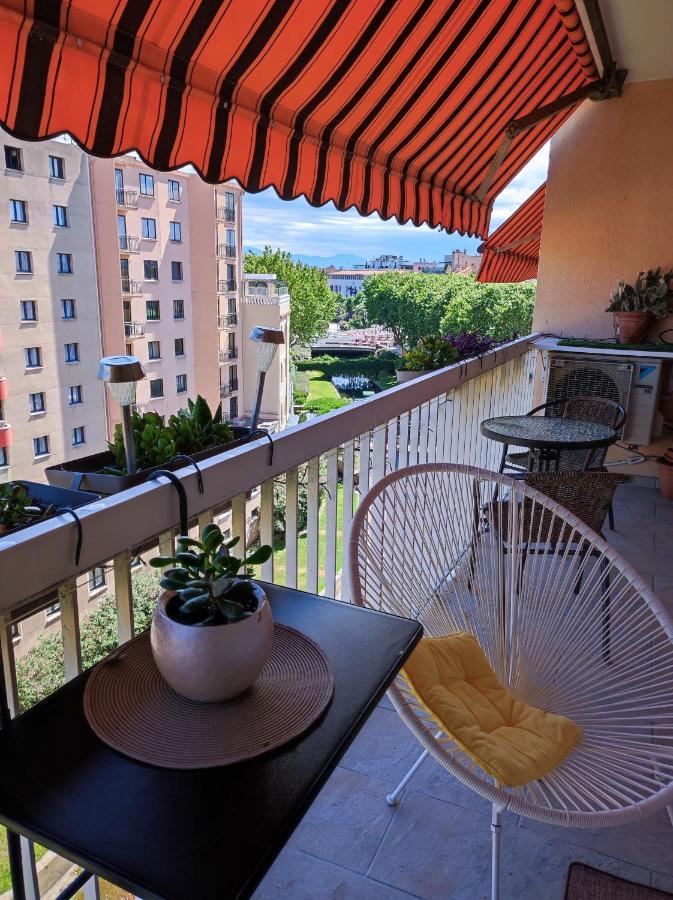 Le Balcon De La Basse Centre De *